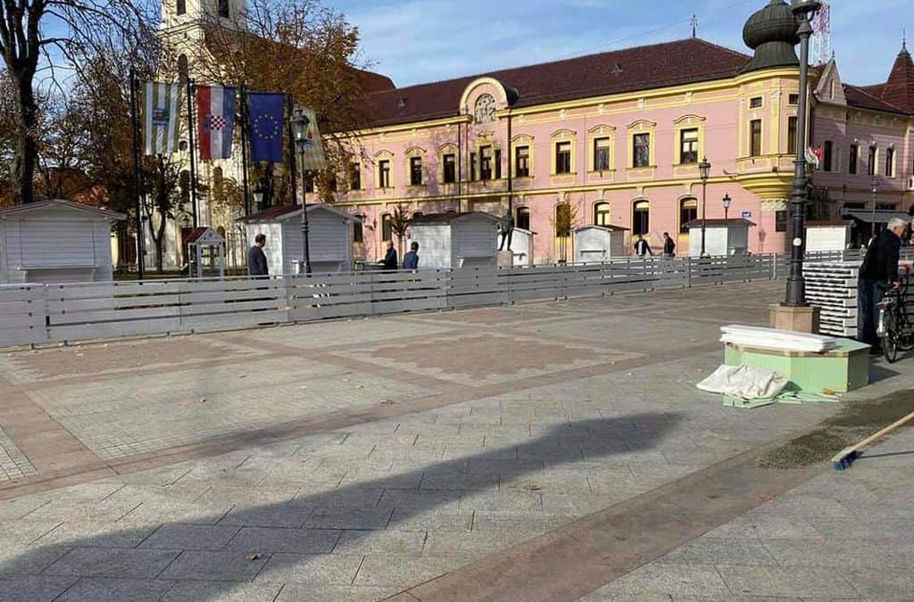 Počeli radovi na postavljanju klizališta