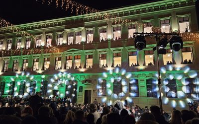 10. jubilarni Božićni koncert s prozora vinkovačke gimnazije: Čarobno i zvukom i slikom